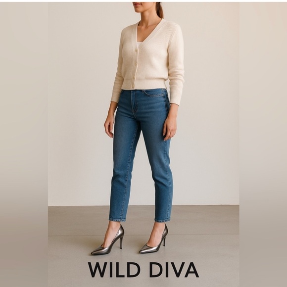 Wild Diva Metallic Silver Heels - Picture 3 of 11